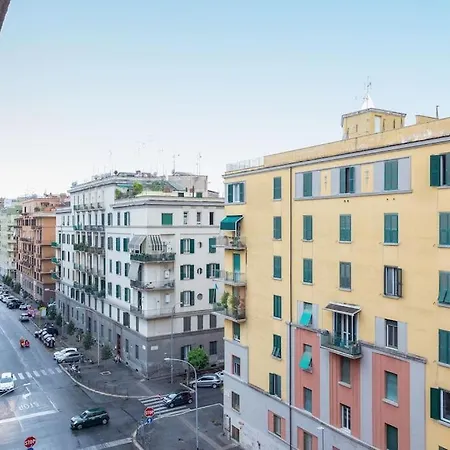 Elegant Near The Colosseum And Metro Apartment *