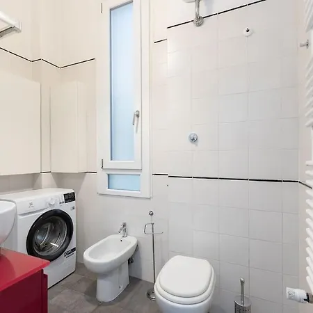 Apartment Elegant Near The Colosseum And Metro